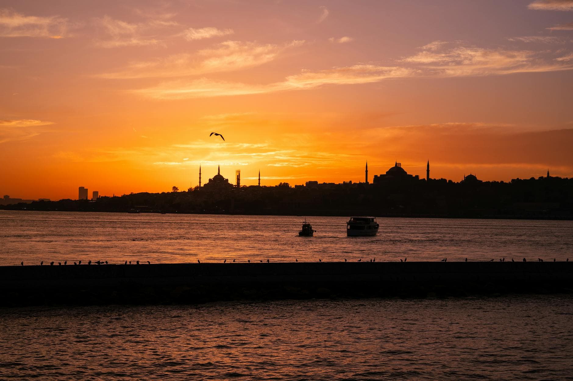 Türk ve Zambiya Kültürü: Benzerlikler ve Farklılıklar - Türk ve Zambiya kültürleri arasındaki benzerlikler ve farklılıkları keşfedin.